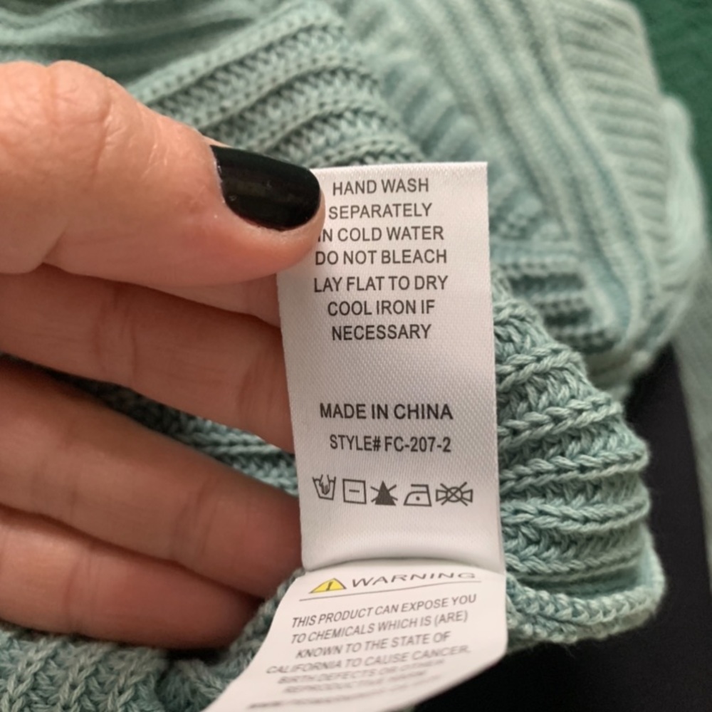 {FATE} Distressed Green Crop Sweater - Picture 6 of 7
